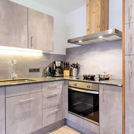 Luxury Hollersbach 4 *